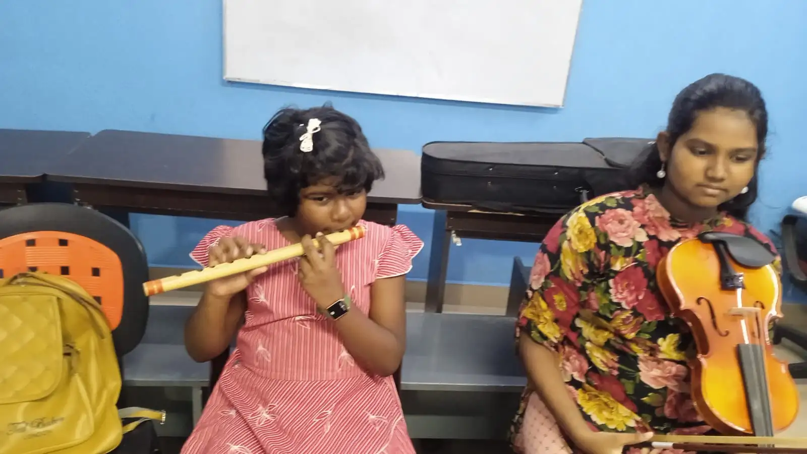 Classical guitar music classes in Chennai