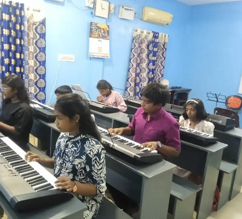 Professional music academy training classes in Chennai