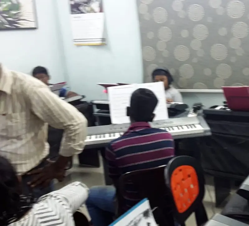 Violin lessons for kids and adults in Chennai